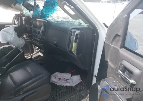 2016 Chevrolet Silverado 1500 1Lt из США, поврежденный, VIN 3GCUKREC8GG109105